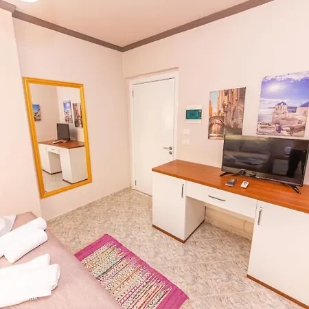 Flores Hotel