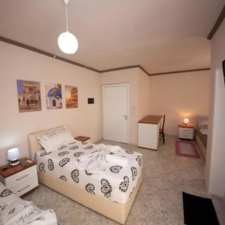 Hotel Flores Durres